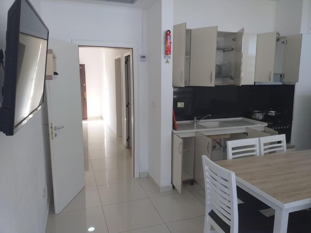 Flat Ergli Apartment Velipoje Exterior photo