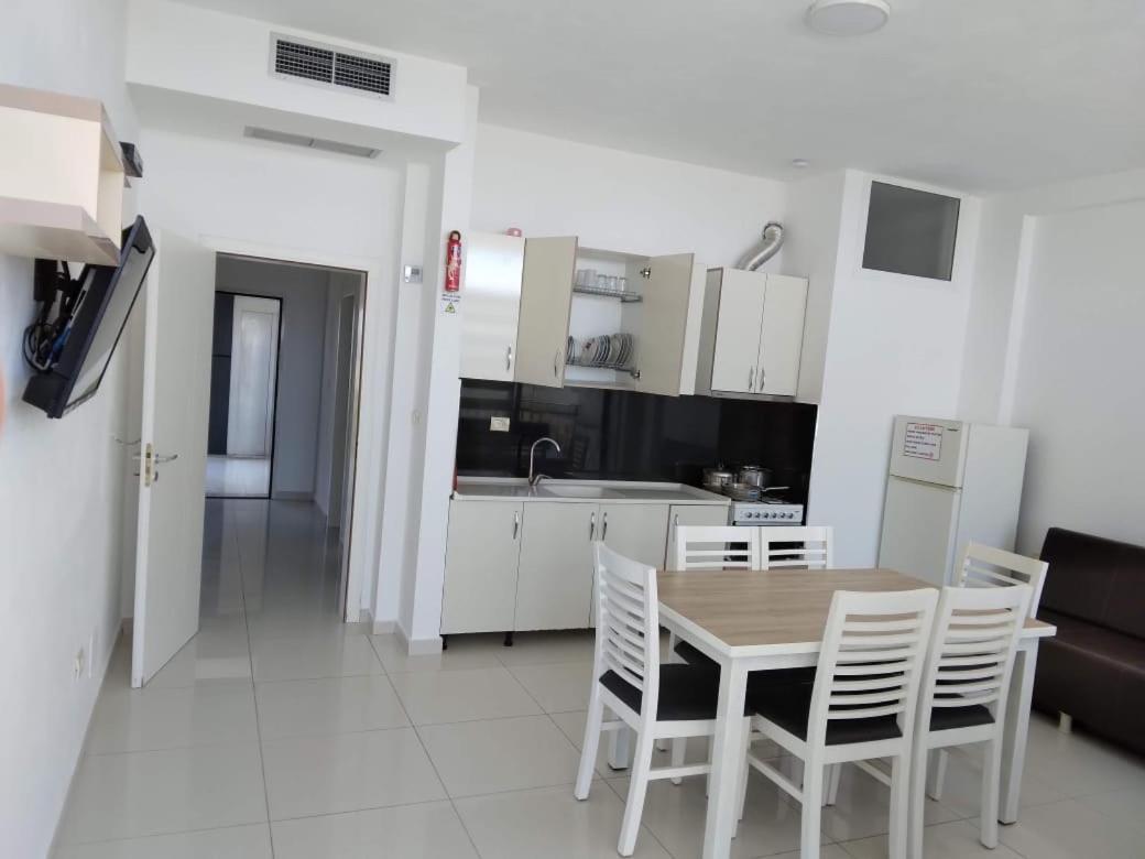 Flat Ergli Apartment Velipoje Exterior photo